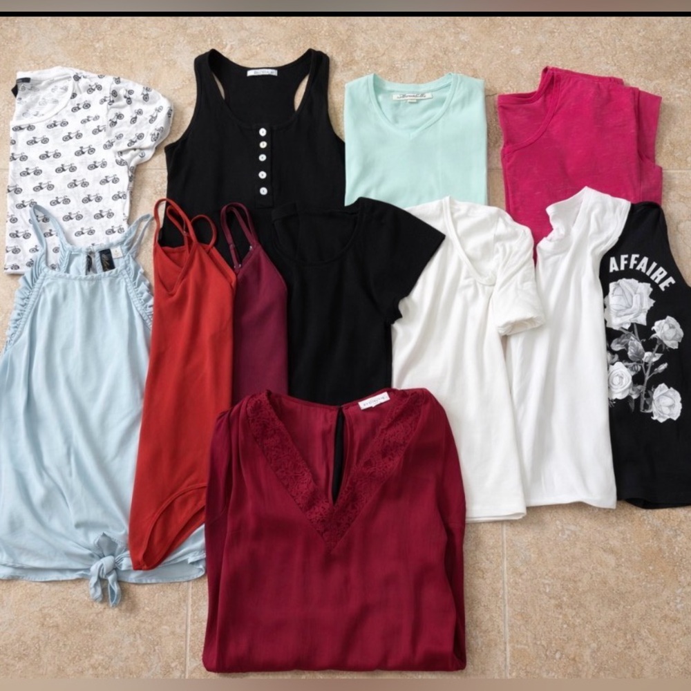 OFFERS WELCOME! GREAT DEAL! Women's Size Small Top Bundle-12 item bundle